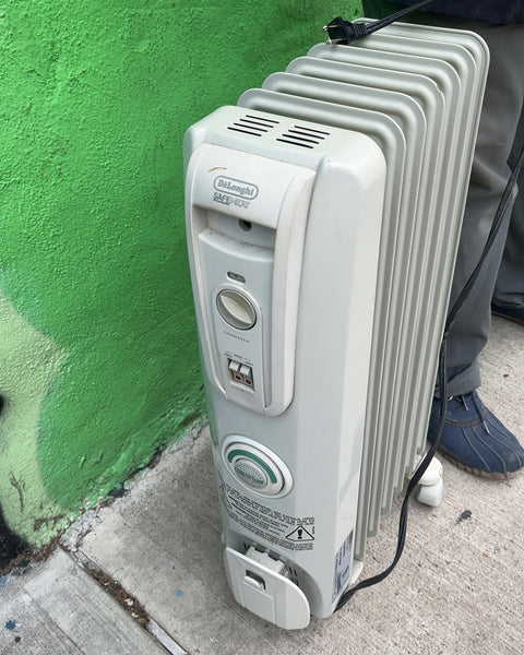 DeLonghi Safe Heat Radiator Heater