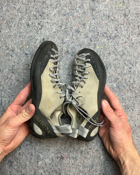 Butora Climbing Shoes, Size US 7.5W or 8.5M or EU 40