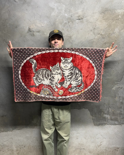 Vintage Velvet Cat Tapestry, 24x42"