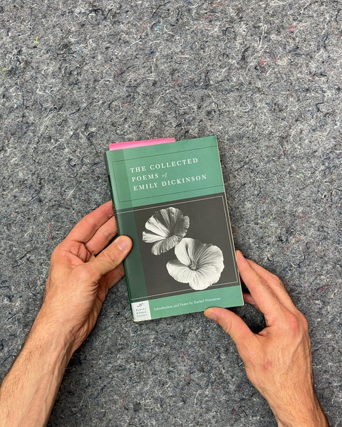 The Collected Poems of Emily Dickinson by Emily Dickinson