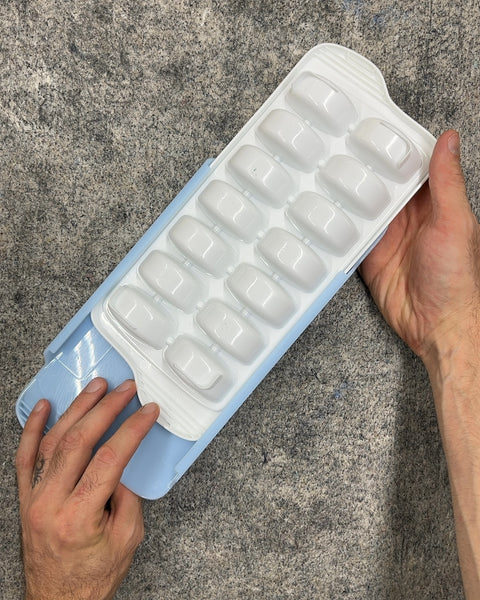 Plastic Ice Cube Tray with Lid